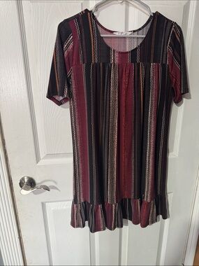 BCBGeneration Burgundy and Black Striped Short Sleeve Tunic
